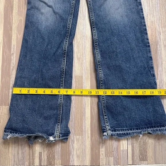 Old Navy Classic Blue Boot Cut Denim Jeans Size 8 - Picture 4 of 10
